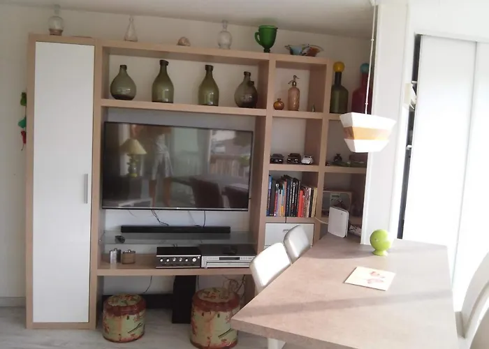 Calme Et Ensoleillee 公寓